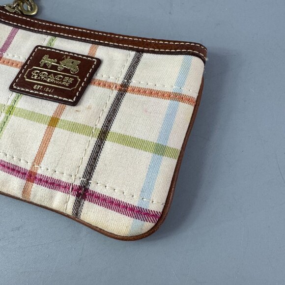 Coach Tattersall Wristlet 40990 Plaid Metallic handle Metal tag charm cream - Picture 4 of 15